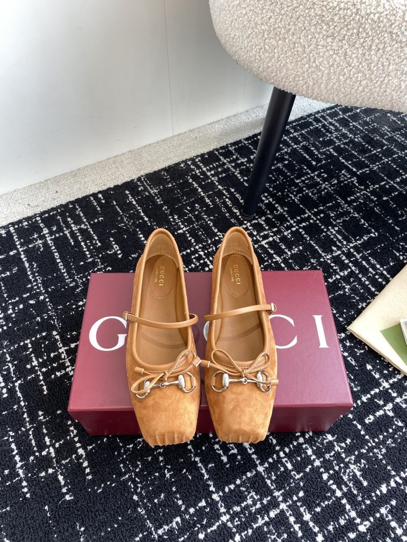 Gucci Flat Shoes